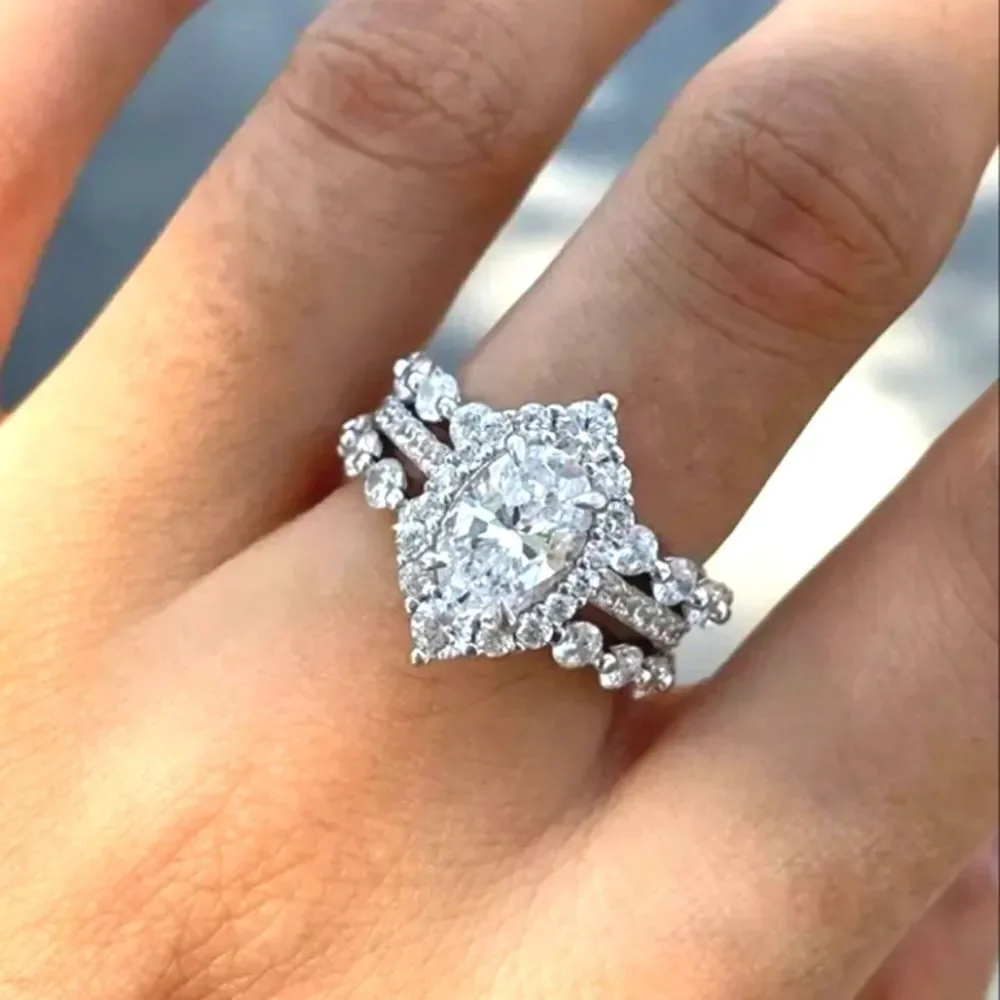 Elegant 3pc diamond wedding ring set
